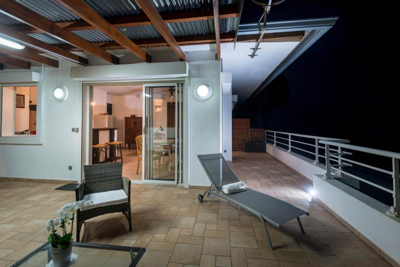 T2D Lagon Austral "Terrasse Du Lagon" Saint Pierre Exterior photo