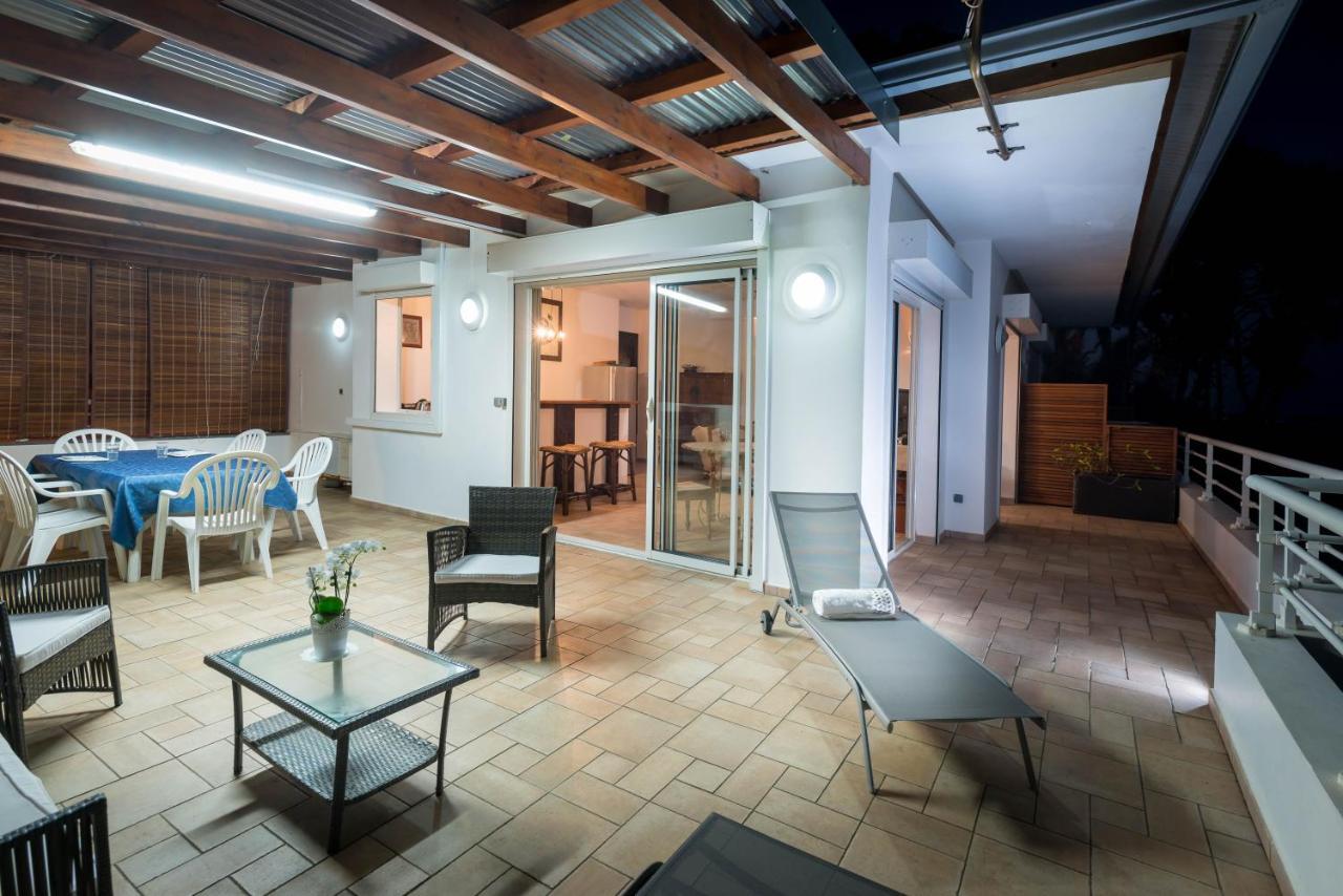 T2D Lagon Austral "Terrasse Du Lagon" Saint Pierre Exterior photo